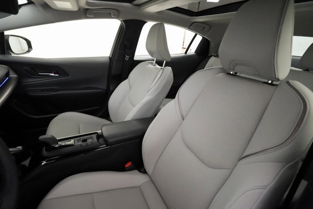 Used 2024 Toyota Prius XLE image 11