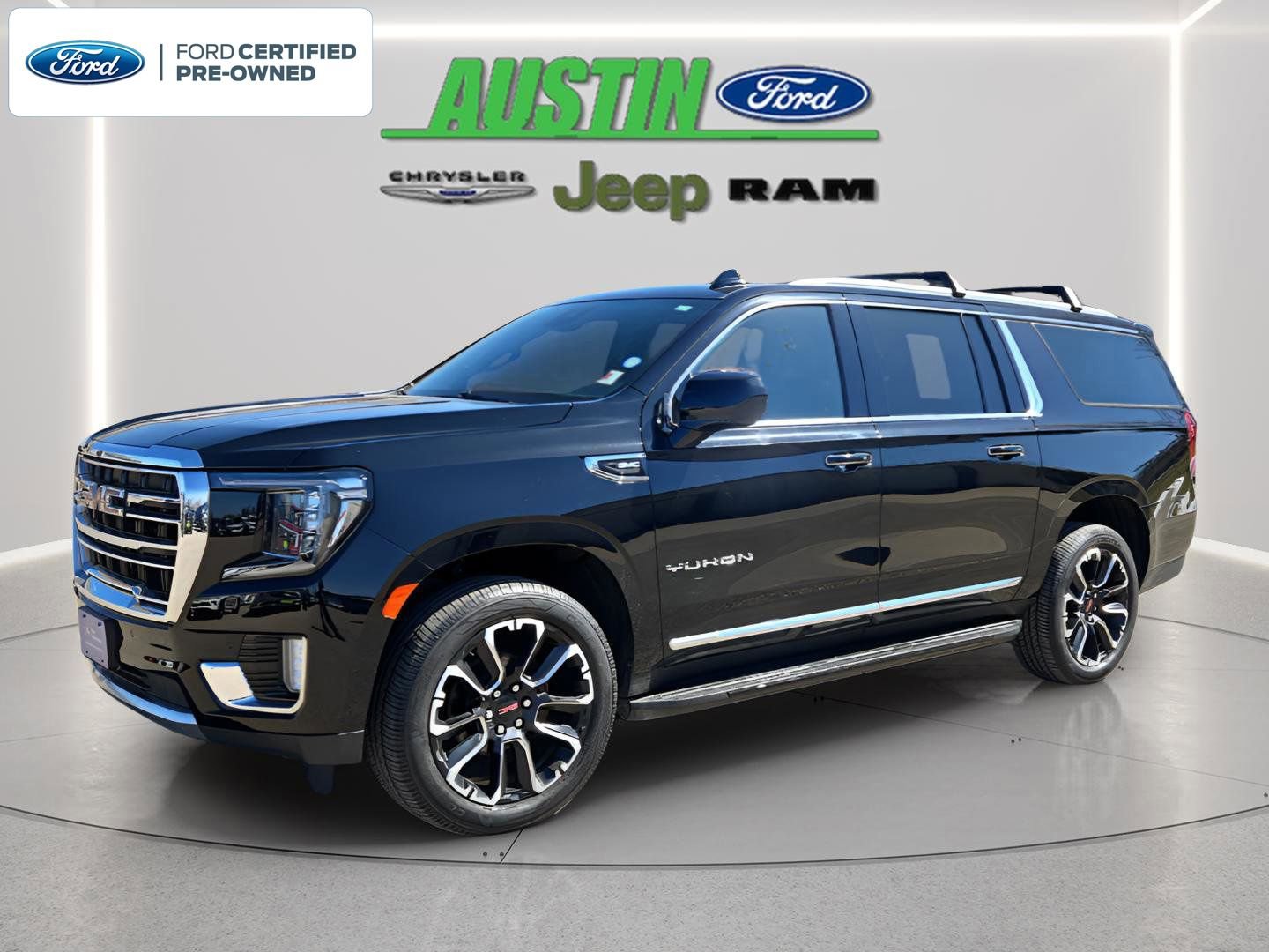 Used 2023 GMC Yukon XL SLT AWD/4WD image 9
