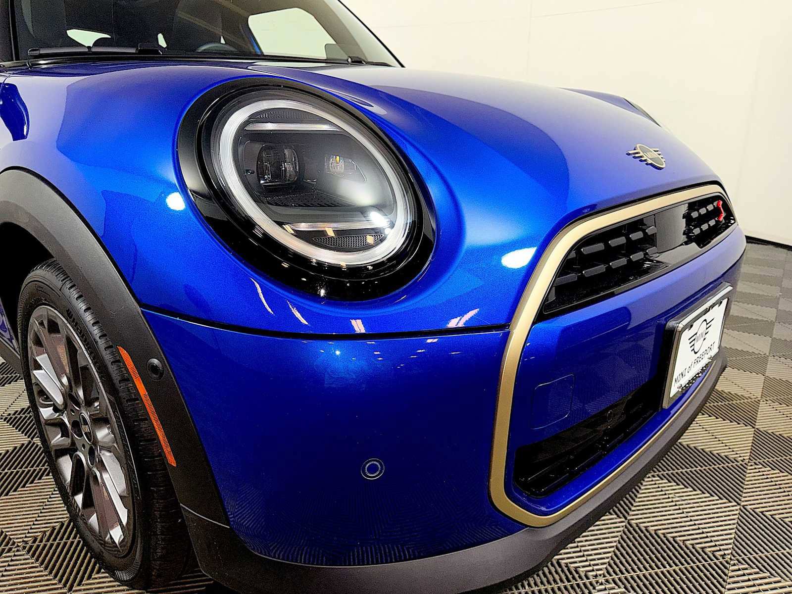 Certified 2025 MINI Cooper S FWD image 25