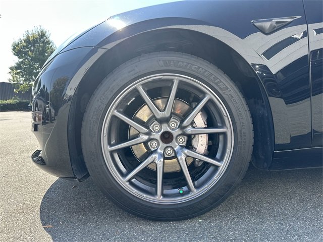Used 2018 Tesla Model 3 Long Range image 11