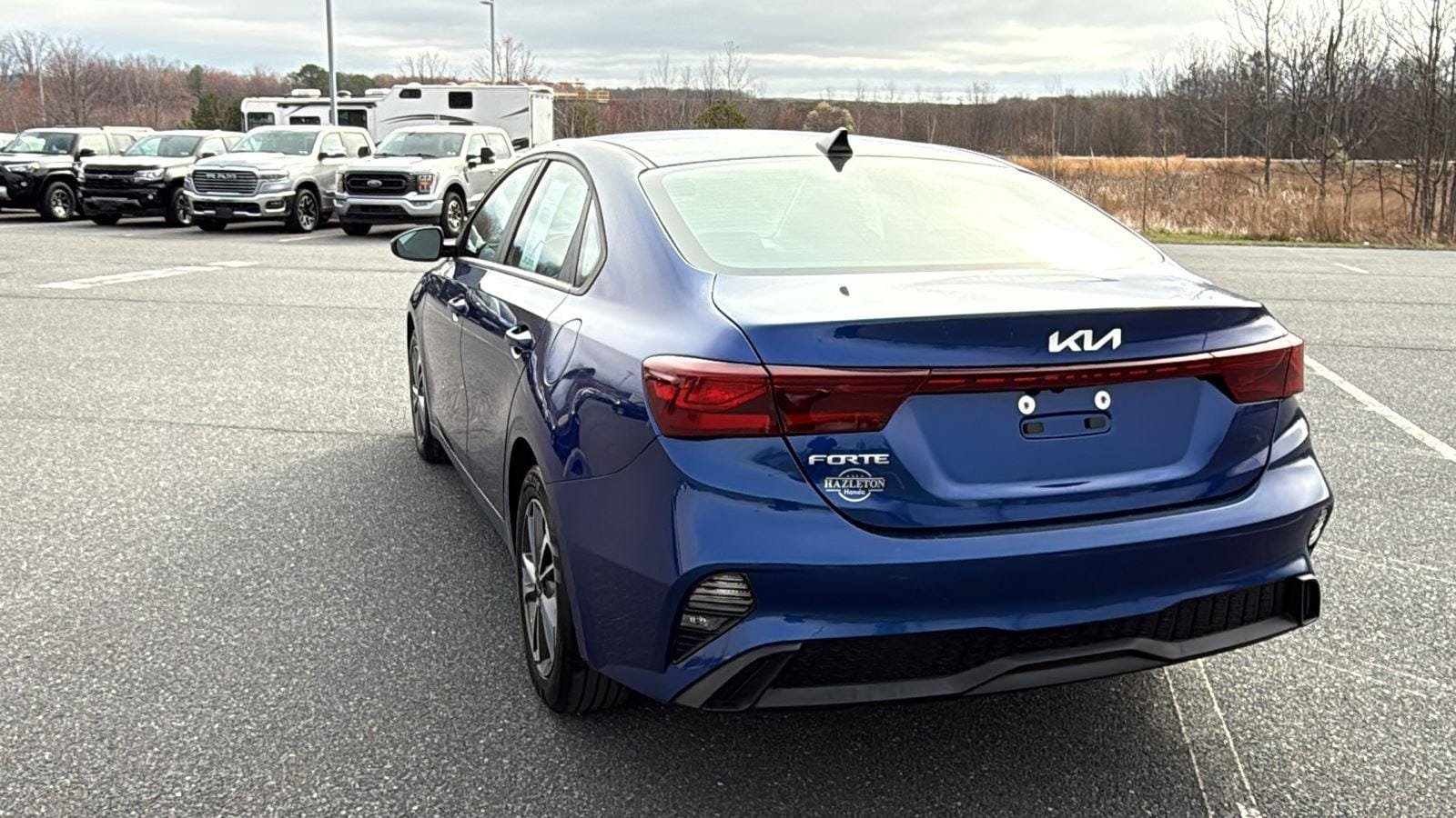 Used 2023 Kia Forte LXS image 9