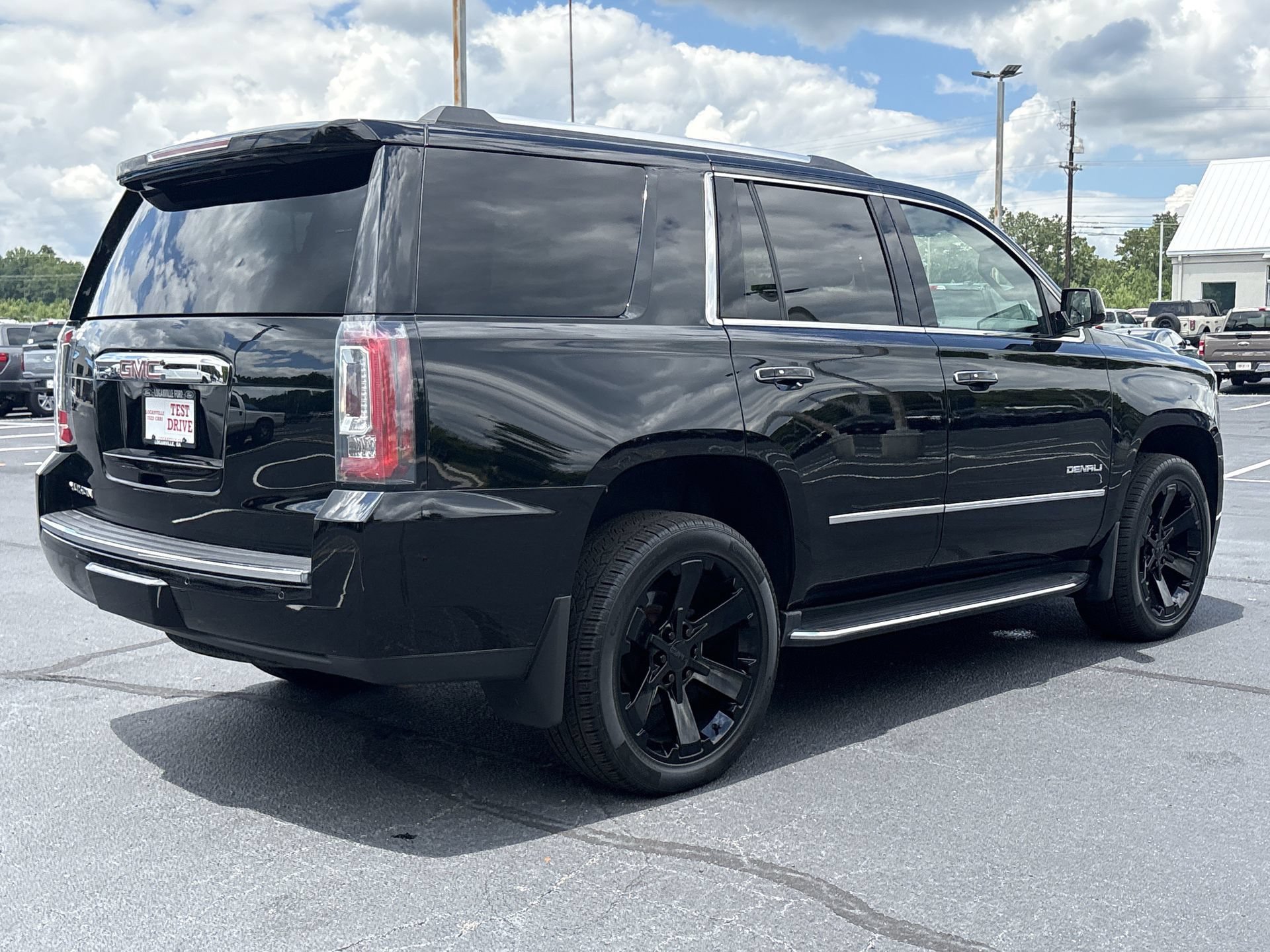 Used 2020 GMC Yukon Denali AWD/4WD image 25