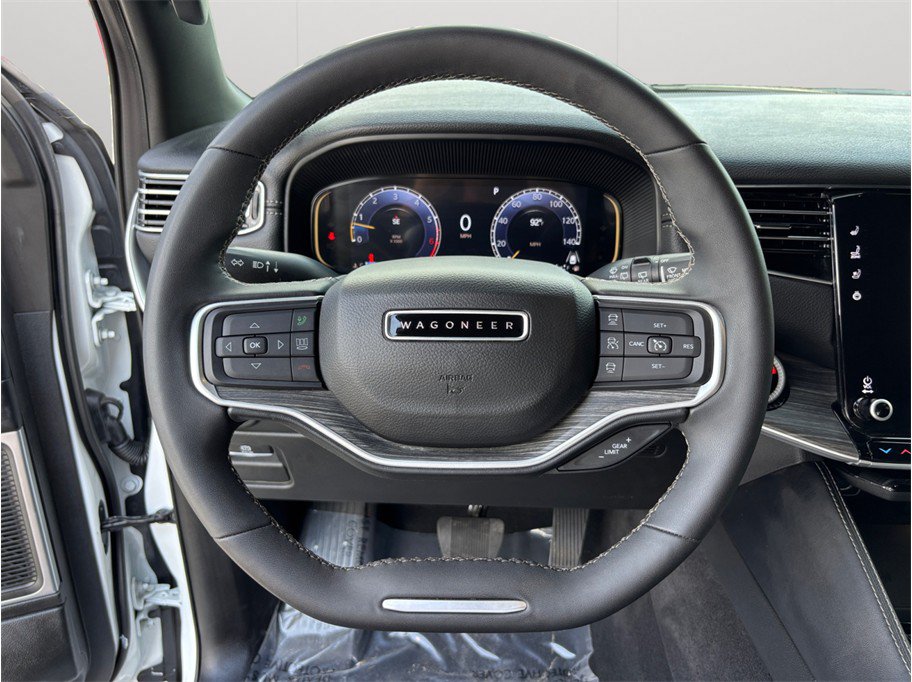 Used 2024 Jeep Wagoneer Series II AWD/4WD image 28