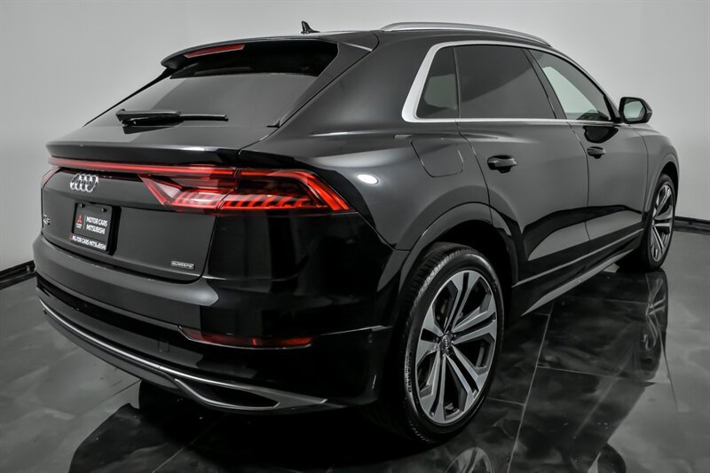 Used 2020 Audi Q8 Prestige AWD/4WD image 9