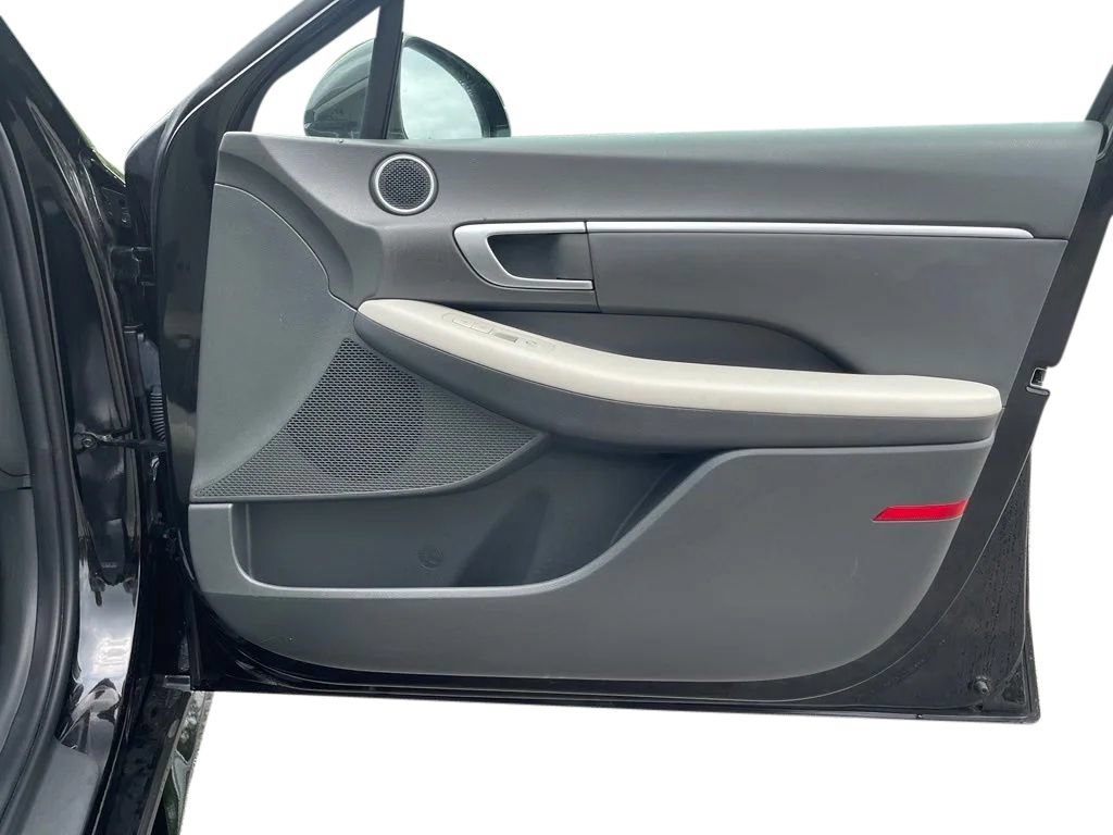 Used 2025 Hyundai Sonata SEL FWD image 19