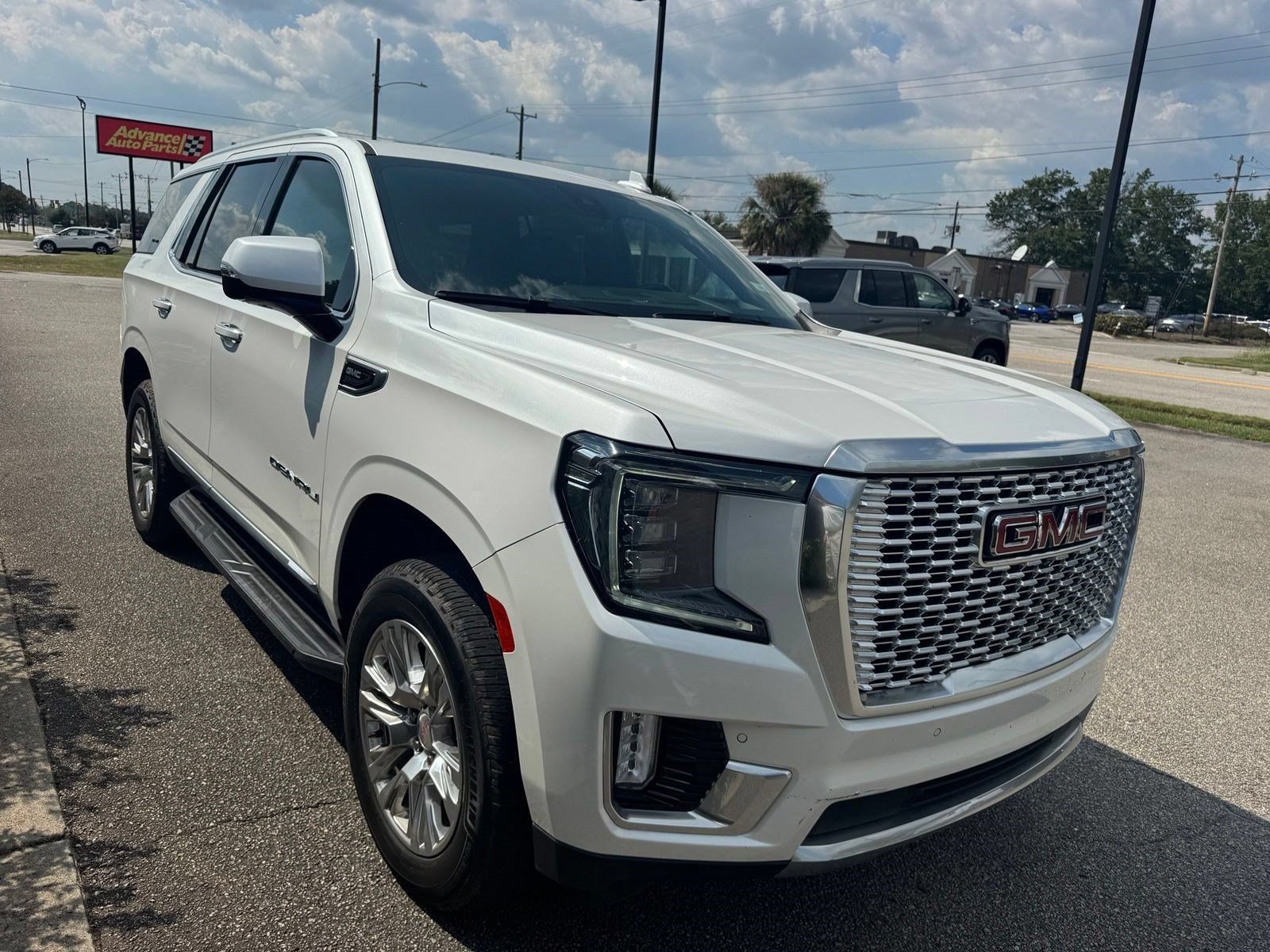 Used 2022 GMC Yukon Denali RWD image 6