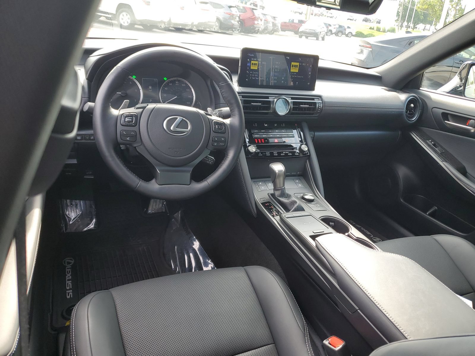 Used 2023 Lexus IS 300 AWD w/ Premium Package image 9