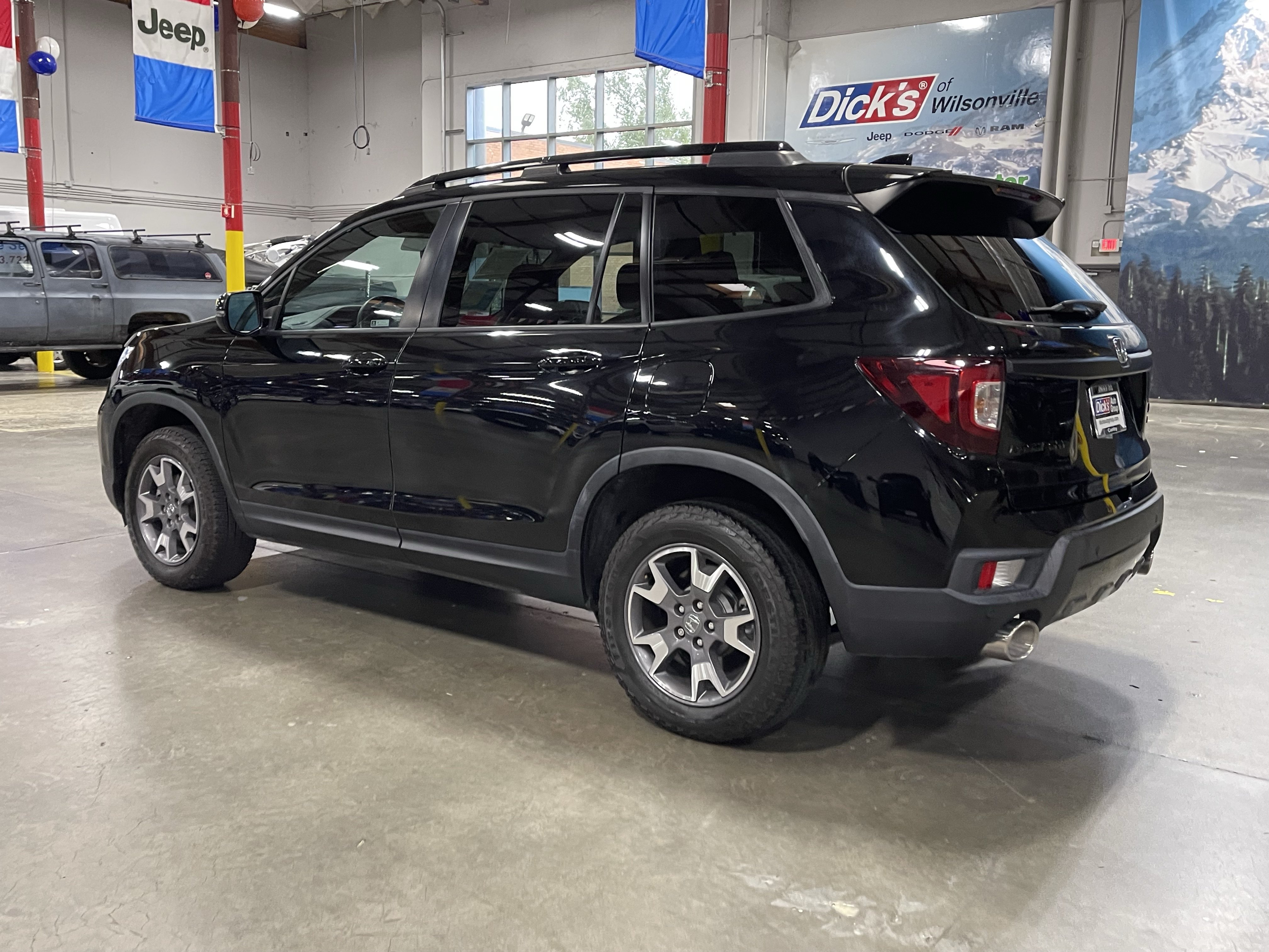 Used 2022 Honda Passport TrailSport image 3