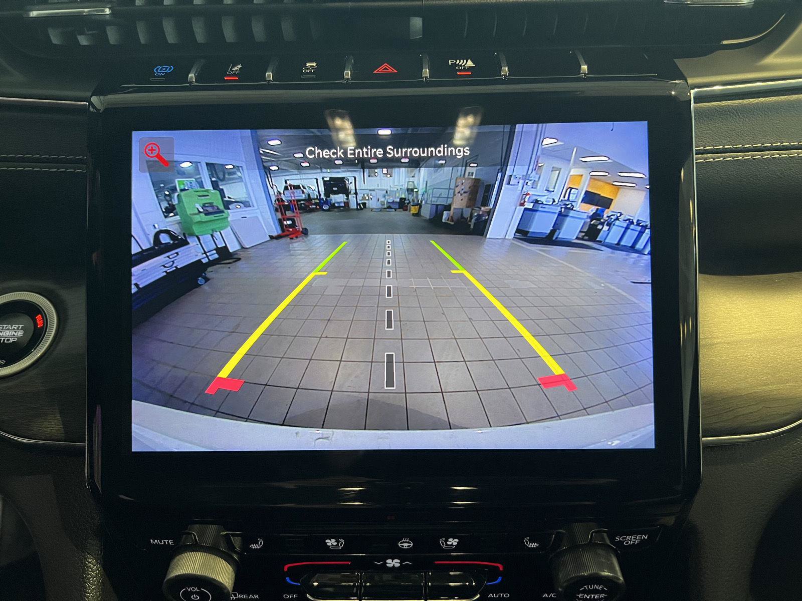 Used 2024 Jeep Grand Cherokee Overland w/ Luxury Tech Group IV AWD/4WD image 22