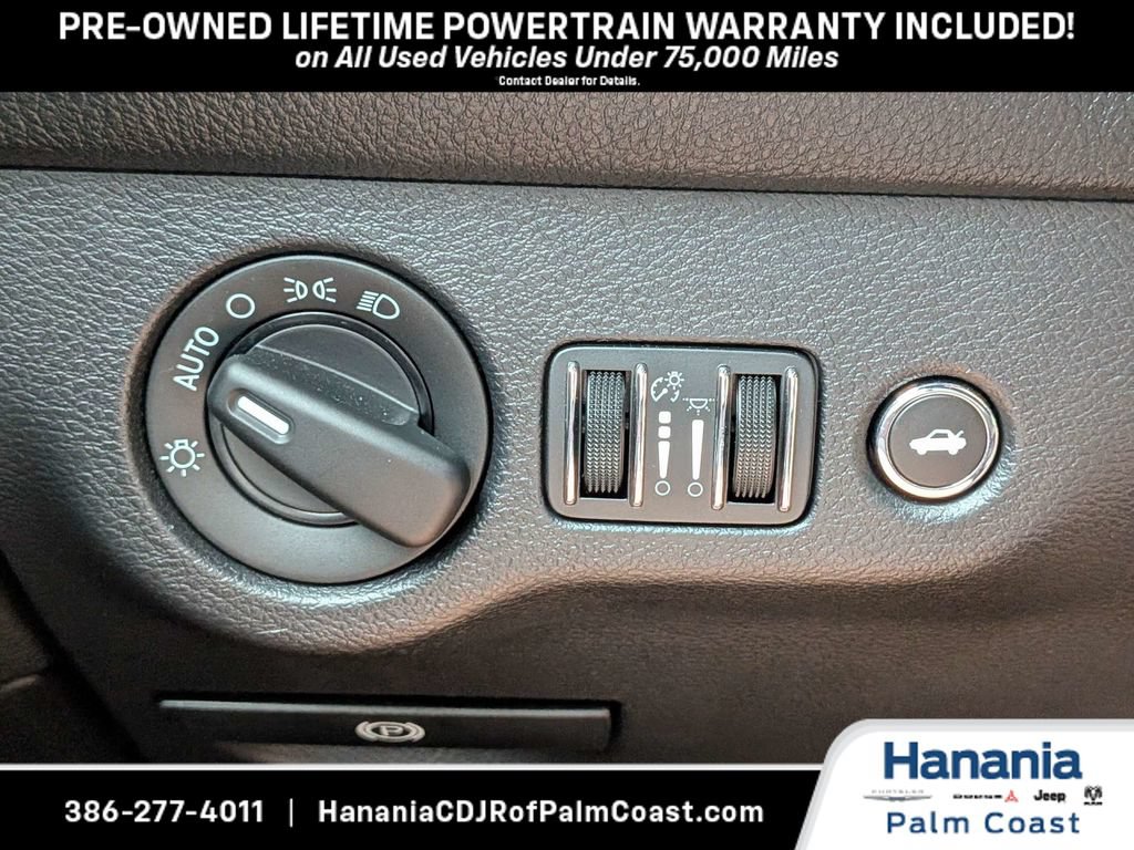 Used 2016 Dodge Challenger SRT Hellcat RWD image 30