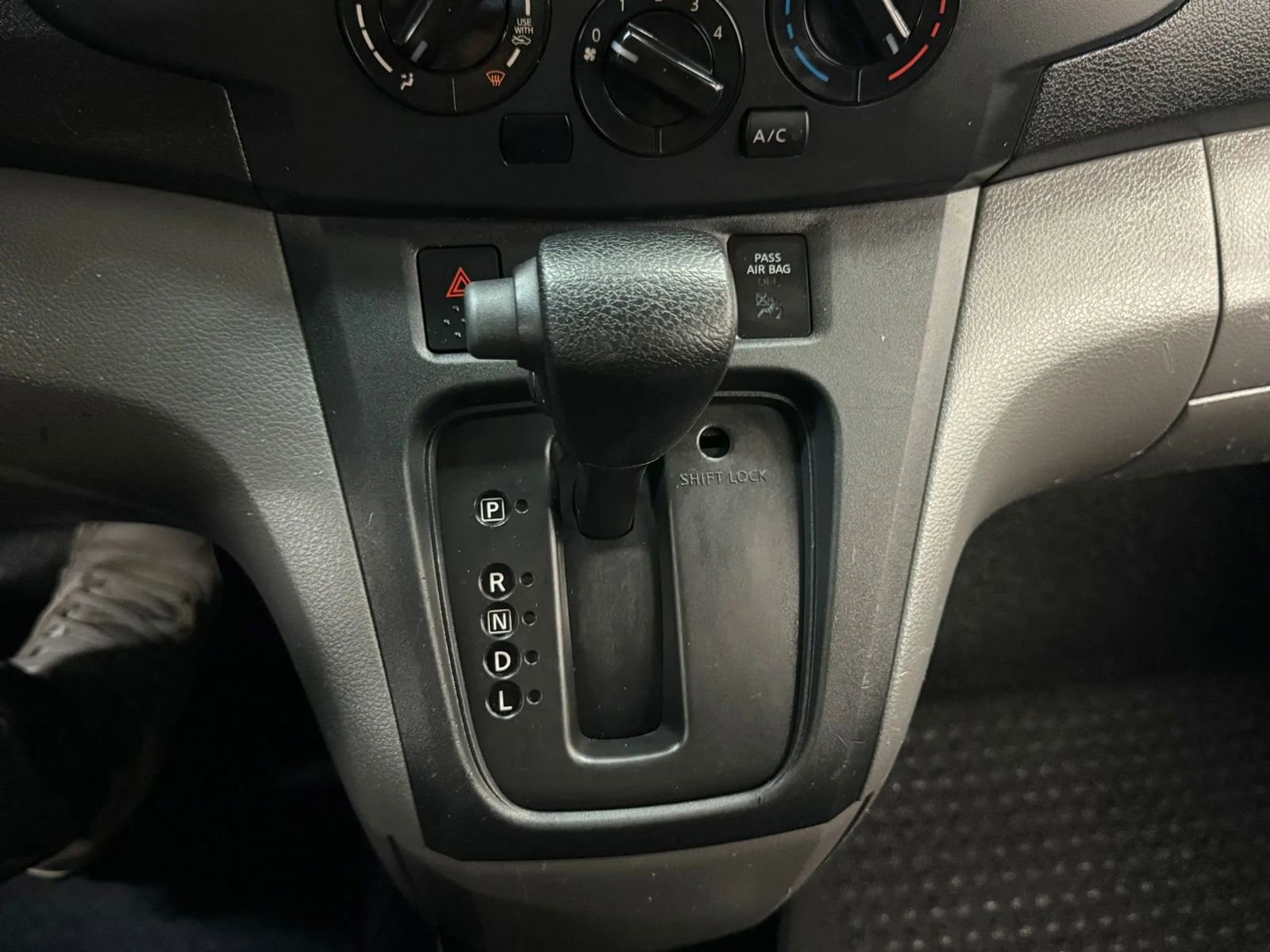 Used 2017 Nissan NV200 S image 24