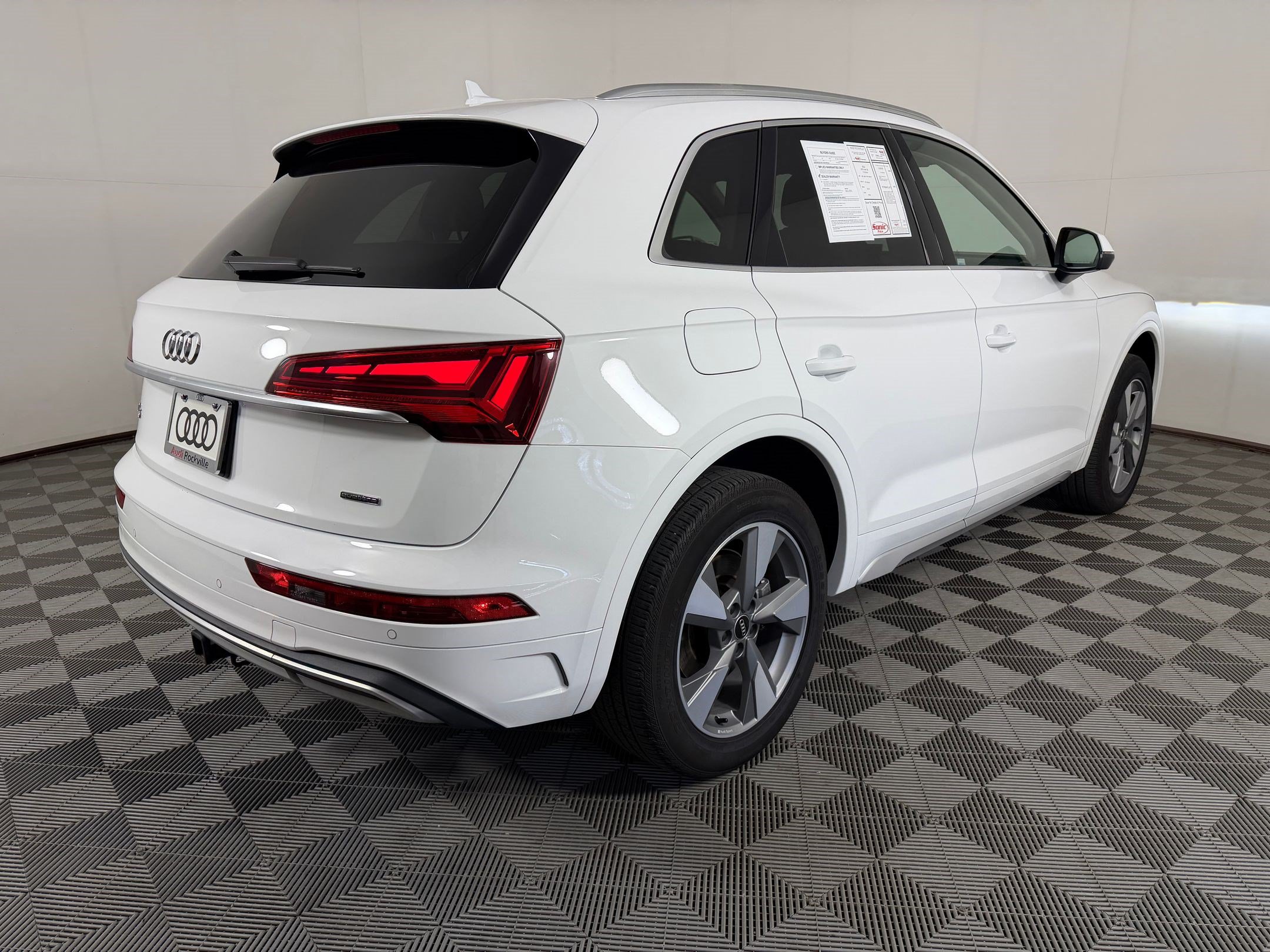 Certified 2023 Audi Q5 Premium w/ Convenience Package AWD/4WD image 9