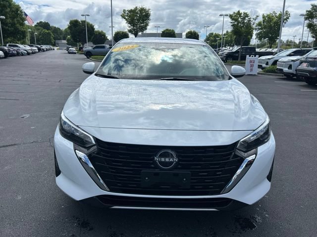 Used 2025 Nissan Sentra SV FWD image 2