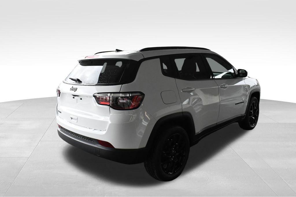 New 2026 Jeep Compass Latitude image 5