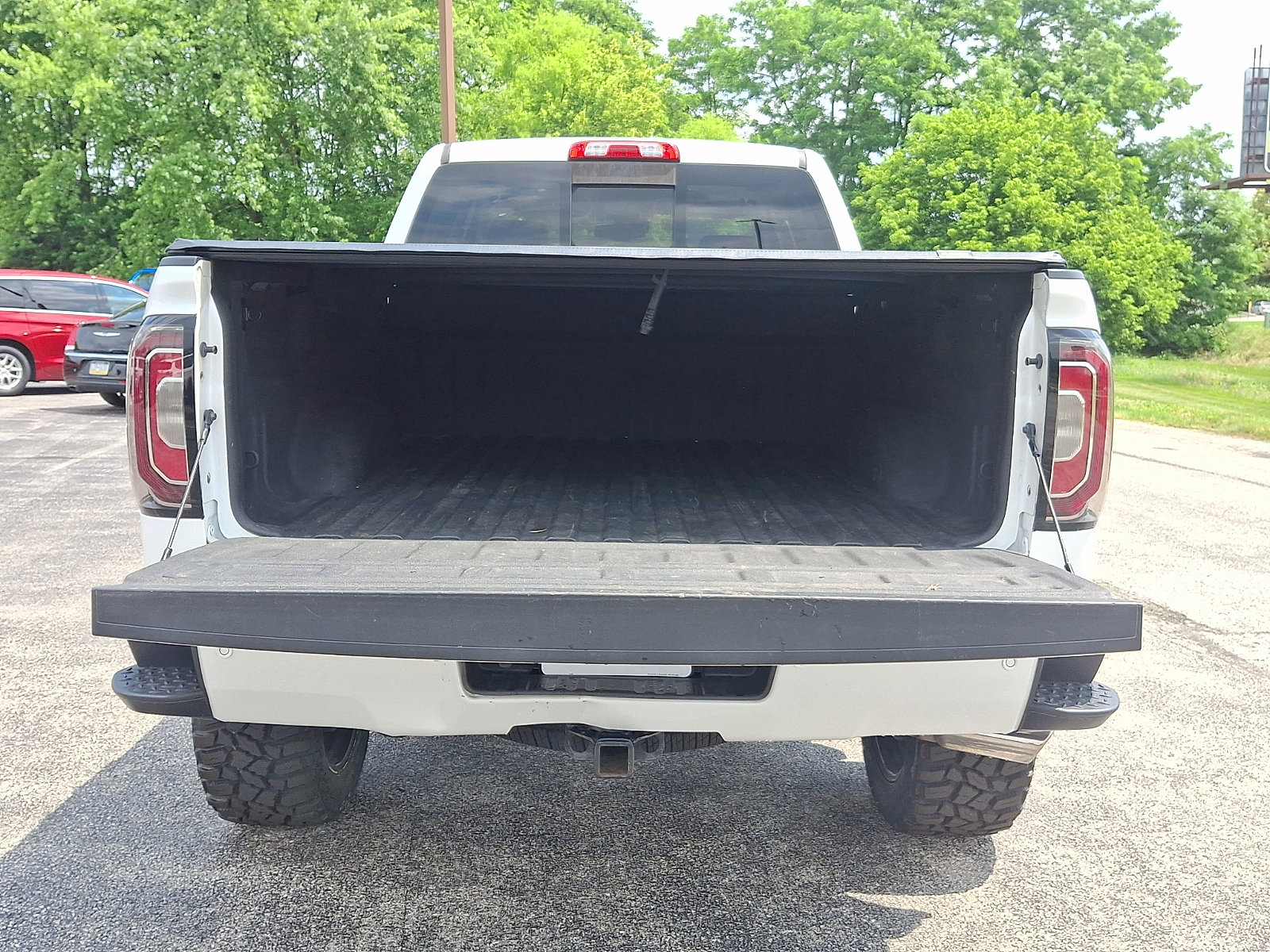 Used 2017 GMC Sierra 1500 Denali w/ Denali Ultimate Package AWD/4WD image 31