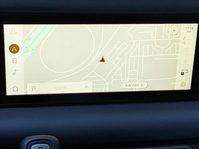 Used 2024 Land Rover Defender 110 X-Dynamic SE image 12