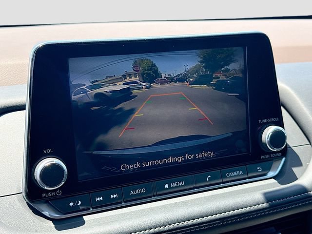 Used 2023 Nissan Rogue SV AWD/4WD image 19