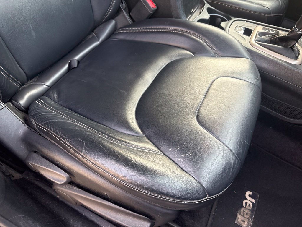 Used 2017 Jeep Cherokee Limited AWD/4WD image 25