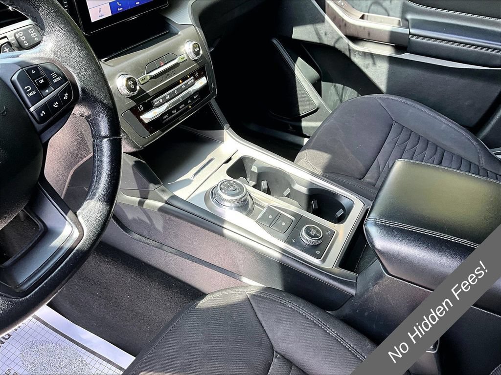 Used 2020 Ford Explorer XLT AWD/4WD image 13