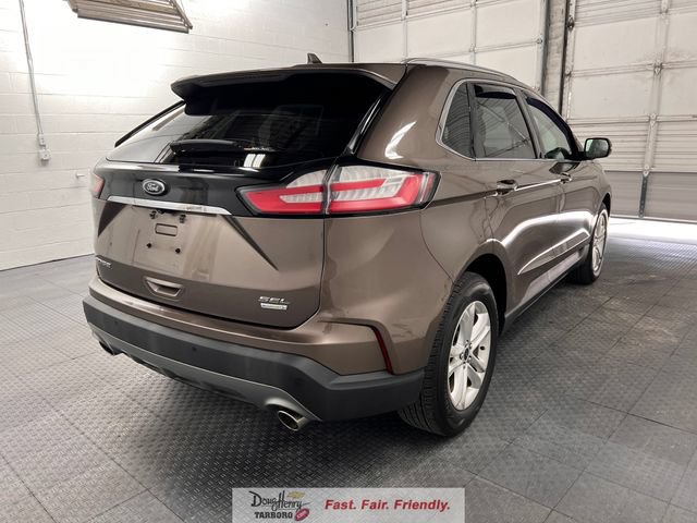 Used 2019 Ford Edge SEL w/ Equipment Group 201A FWD image 9