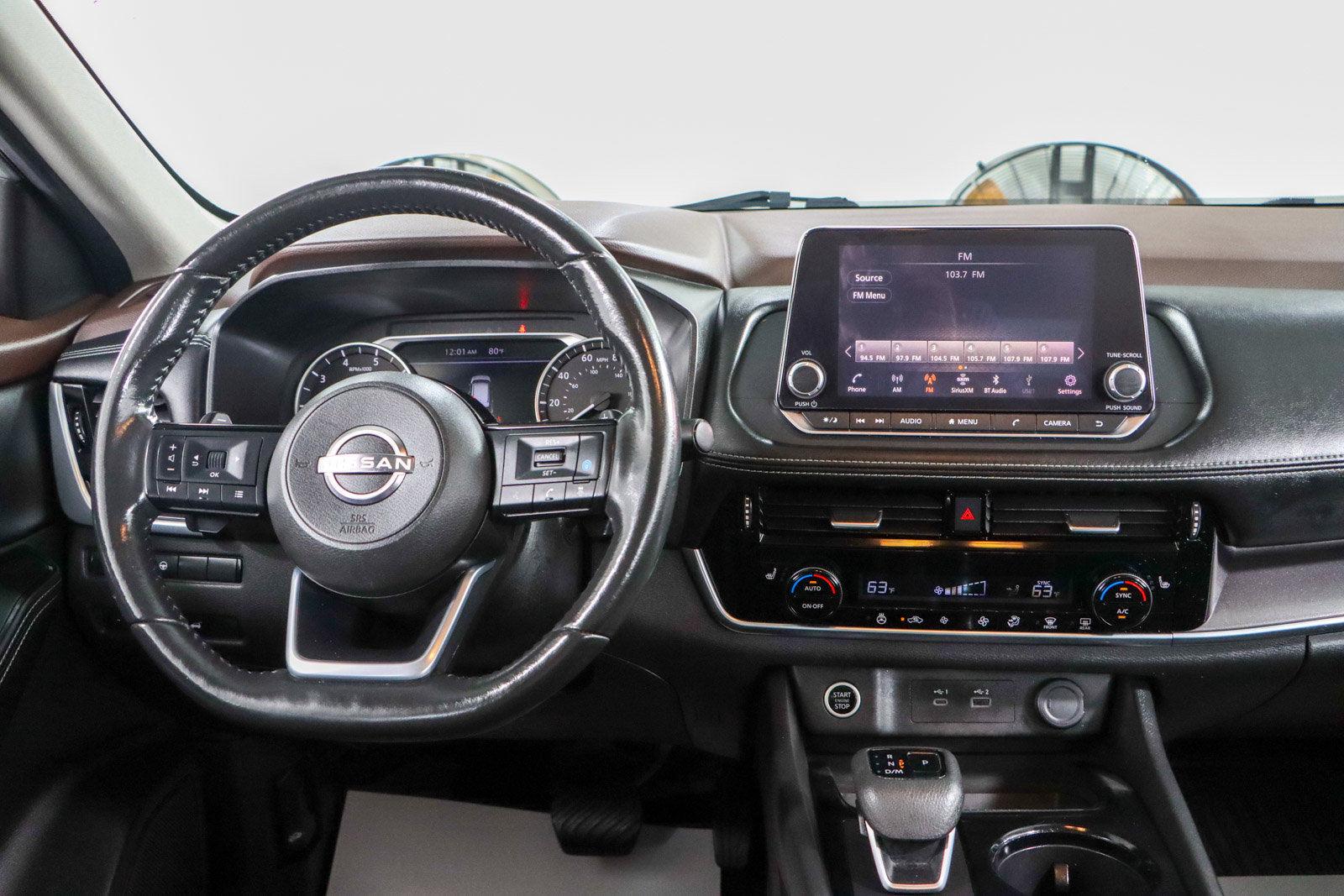 Used 2022 Nissan Rogue SV w/ SV Premium Package FWD image 17