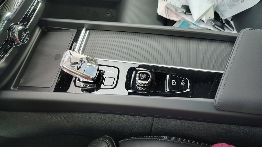 New 2026 Volvo XC60 B5 Ultra w/ Protection Package Premier image 24