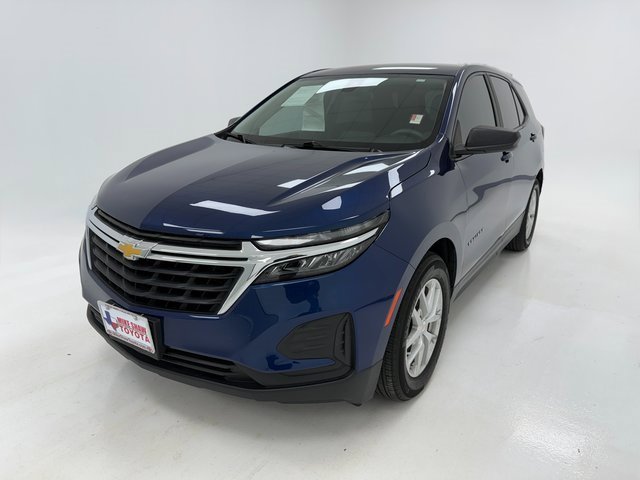 Used 2022 Chevrolet Equinox LS w/ LS Convenience Package image 4