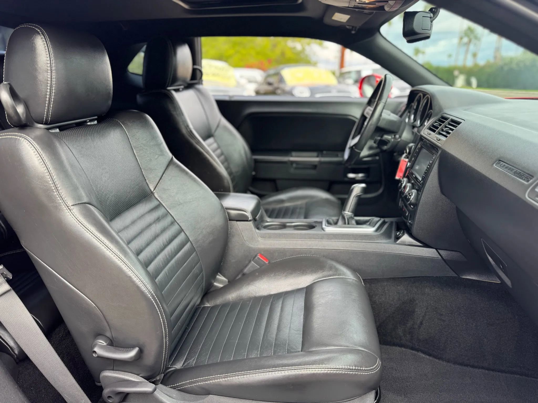 Used 2010 Dodge Challenger R/T image 36