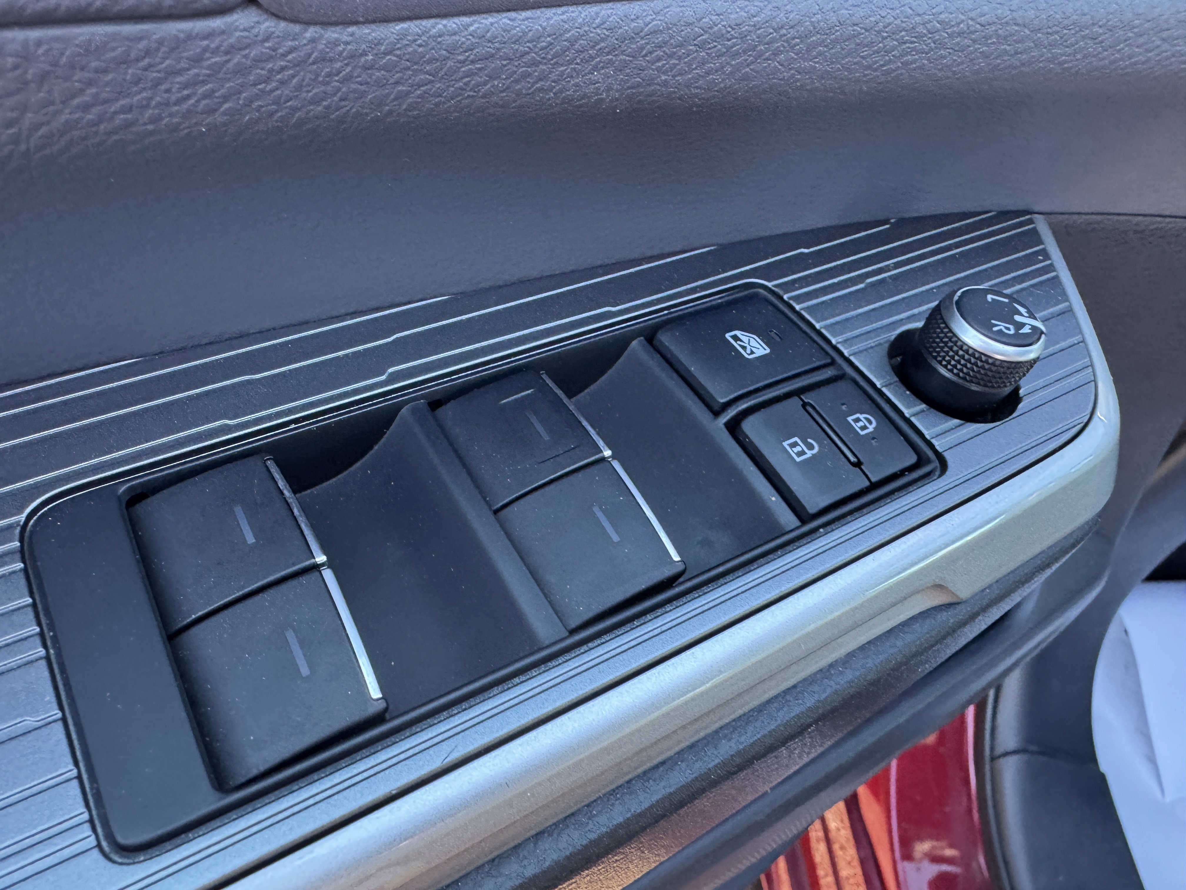 Used 2021 Toyota Sienna XSE image 10