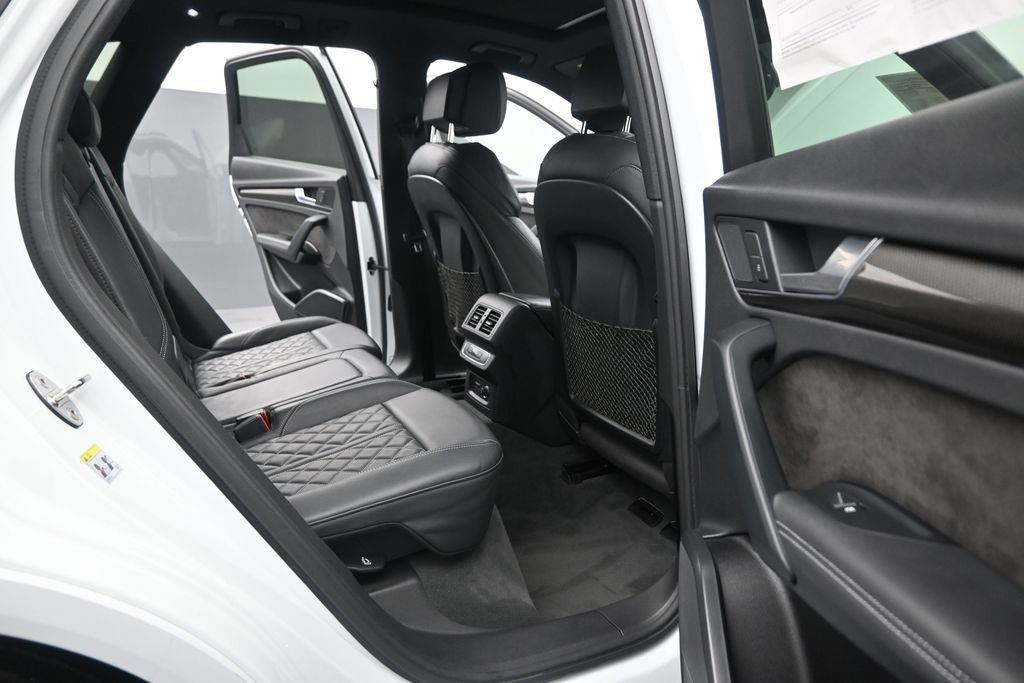 Used 2020 Audi SQ5 Premium Plus w/ Premium Plus Package AWD/4WD image 18