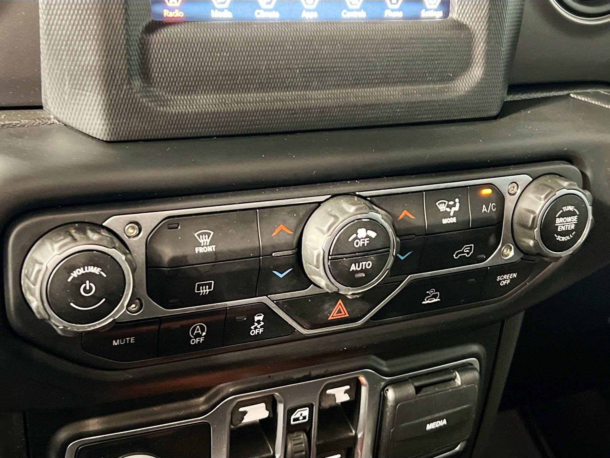 Used 2021 Jeep Wrangler Unlimited Sport image 27