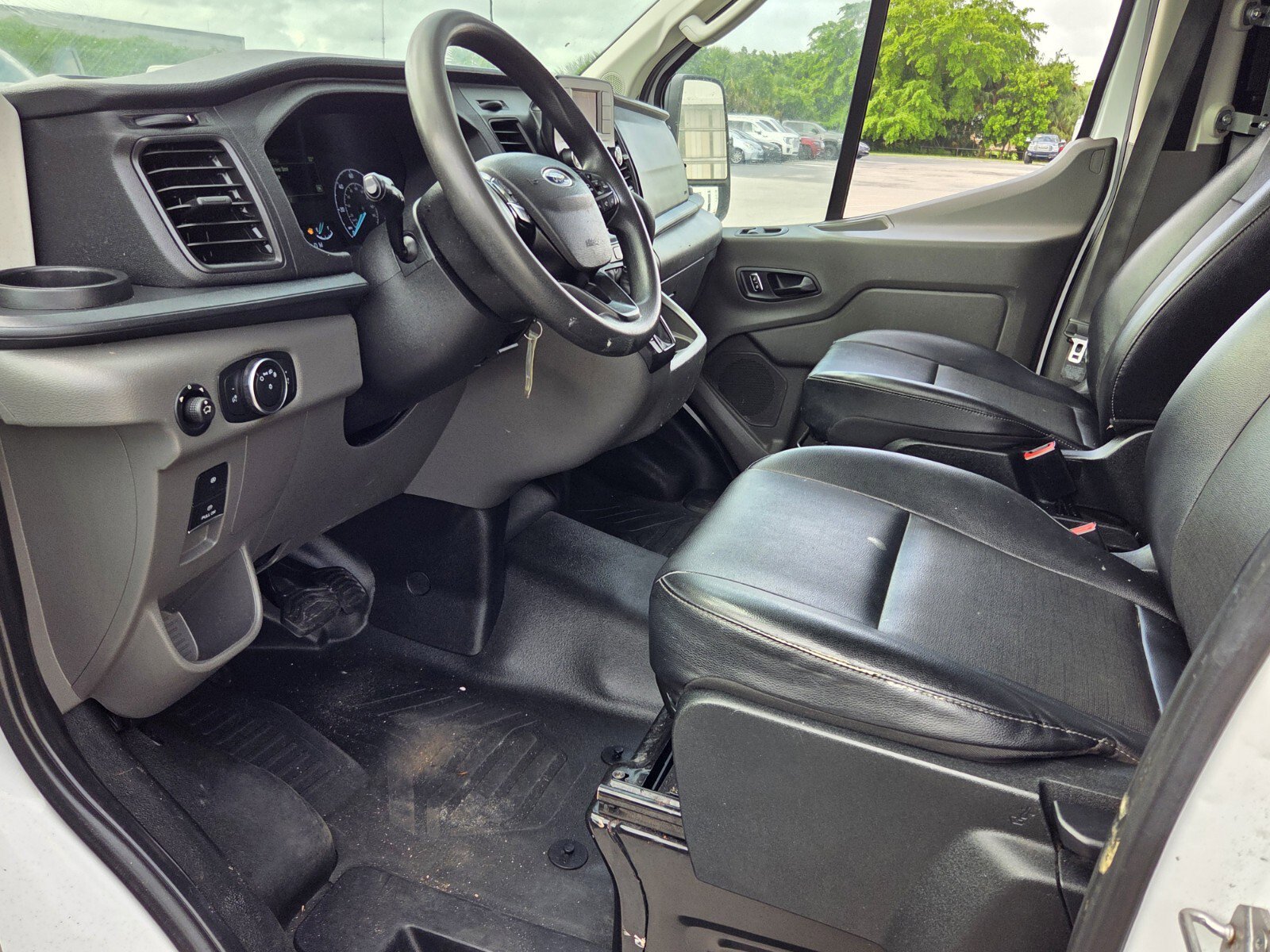 Used 2023 Ford Transit 250 Low Roof w/ Load Area Protection Package RWD image 9