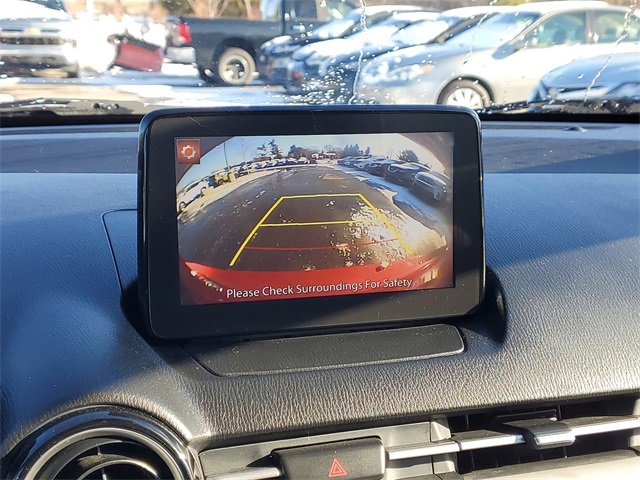 Used 2019 Toyota Yaris L image 21