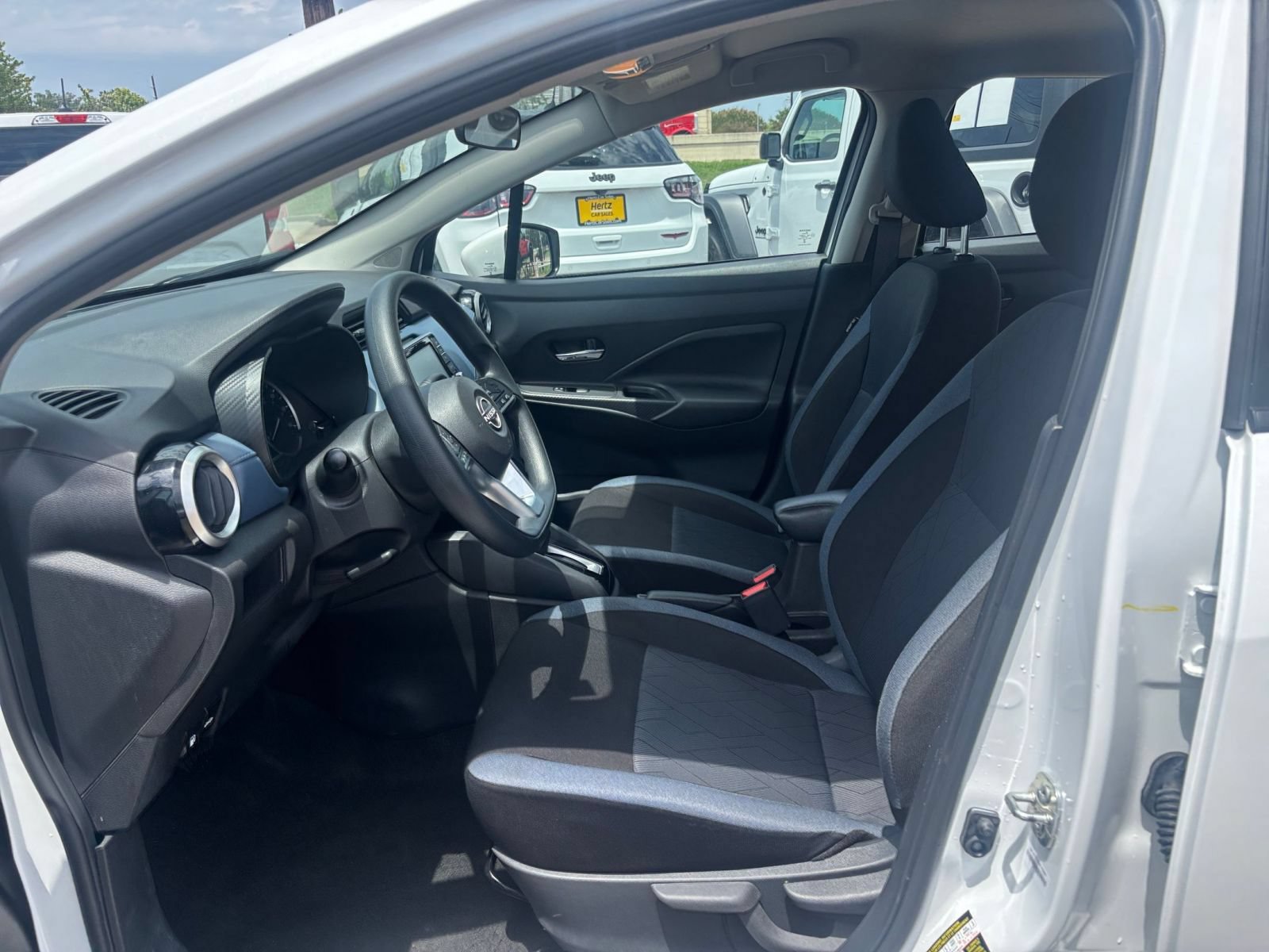 Used 2025 Nissan Versa SV FWD image 24