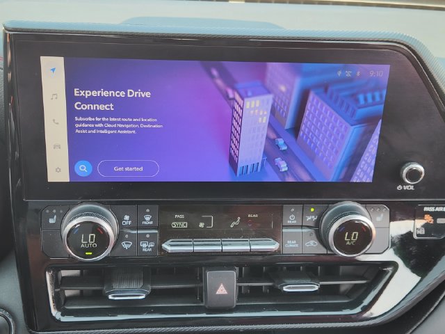 Used 2023 Toyota Highlander XSE FWD image 12