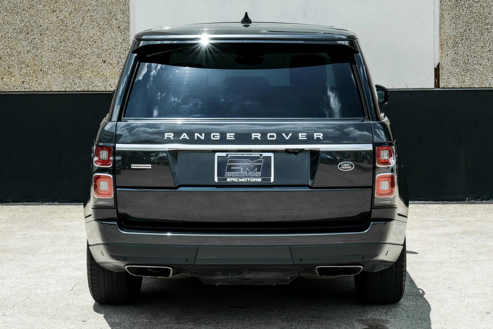 Used 2019 Land Rover Range Rover Supercharged AWD/4WD image 11