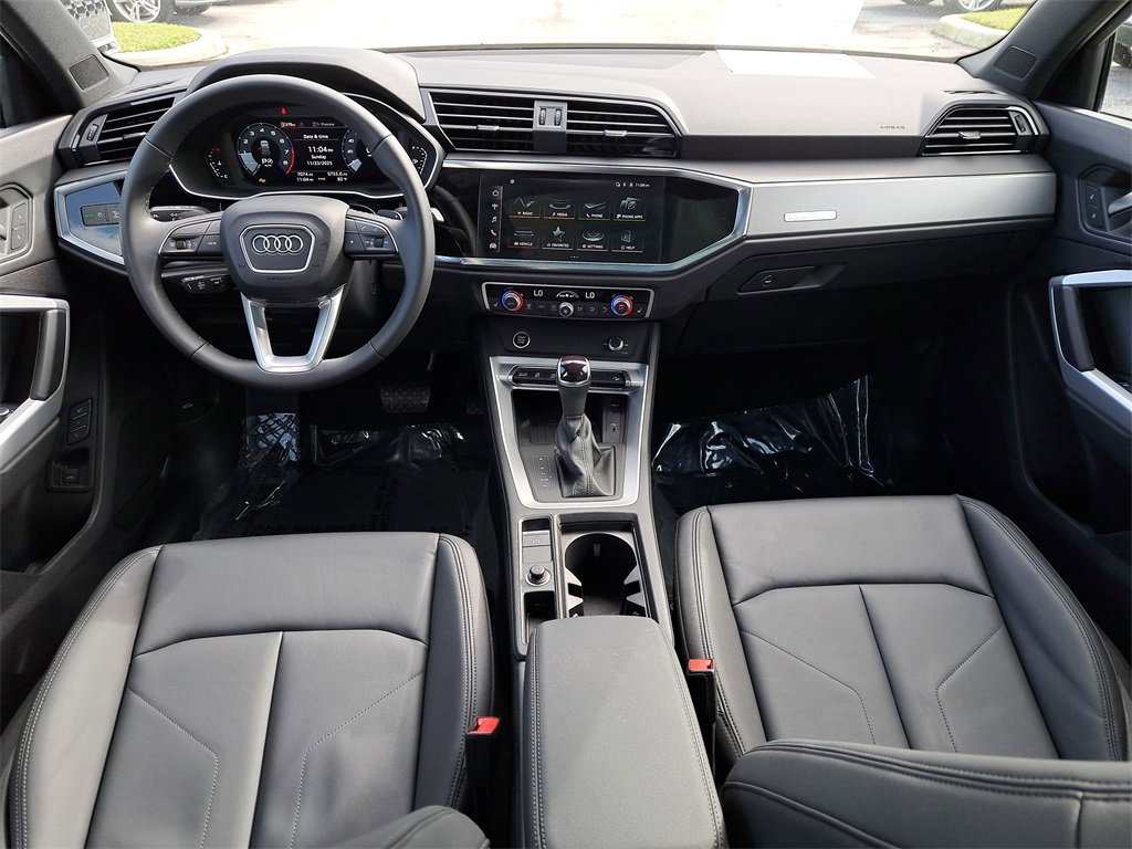 Certified 2025 Audi Q3 2.0T Premium w/ Convenience Package image 24