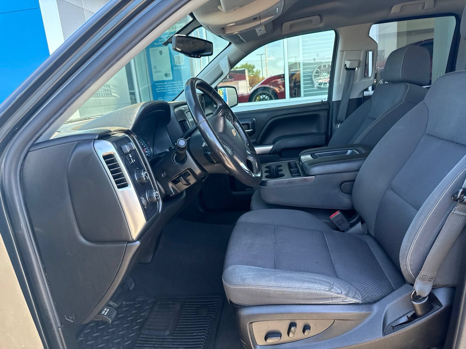 Used 2019 Chevrolet Silverado 1500 LT w/ All Star Edition AWD/4WD image 18