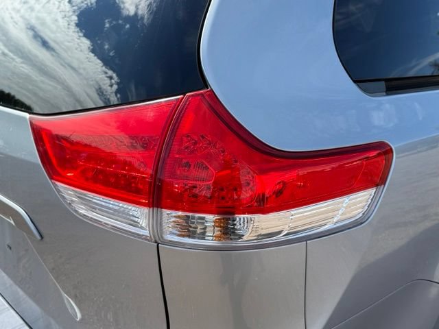 Used 2014 Toyota Sienna LE FWD image 13