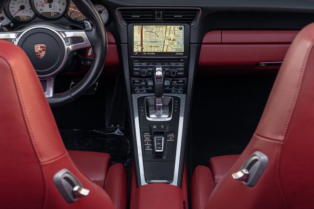 Used 2015 Porsche 911 Carrera 4S image 18