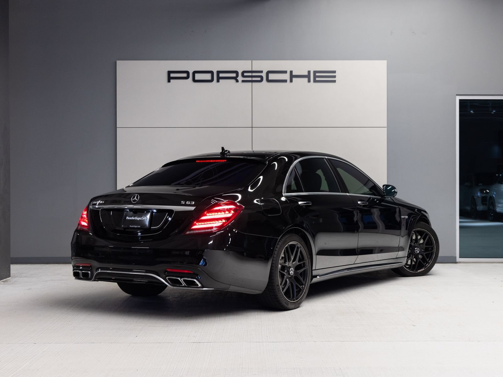 Used 2019 Mercedes-Benz S 63 AMG S 4MATIC Sedan image 7
