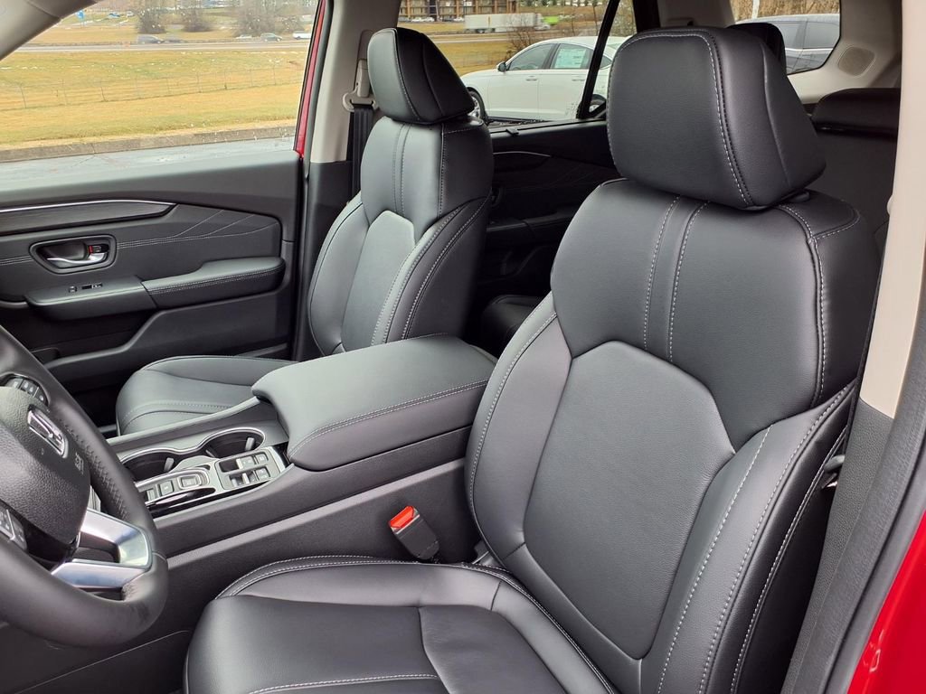 New 2026 Honda Pilot Touring image 13