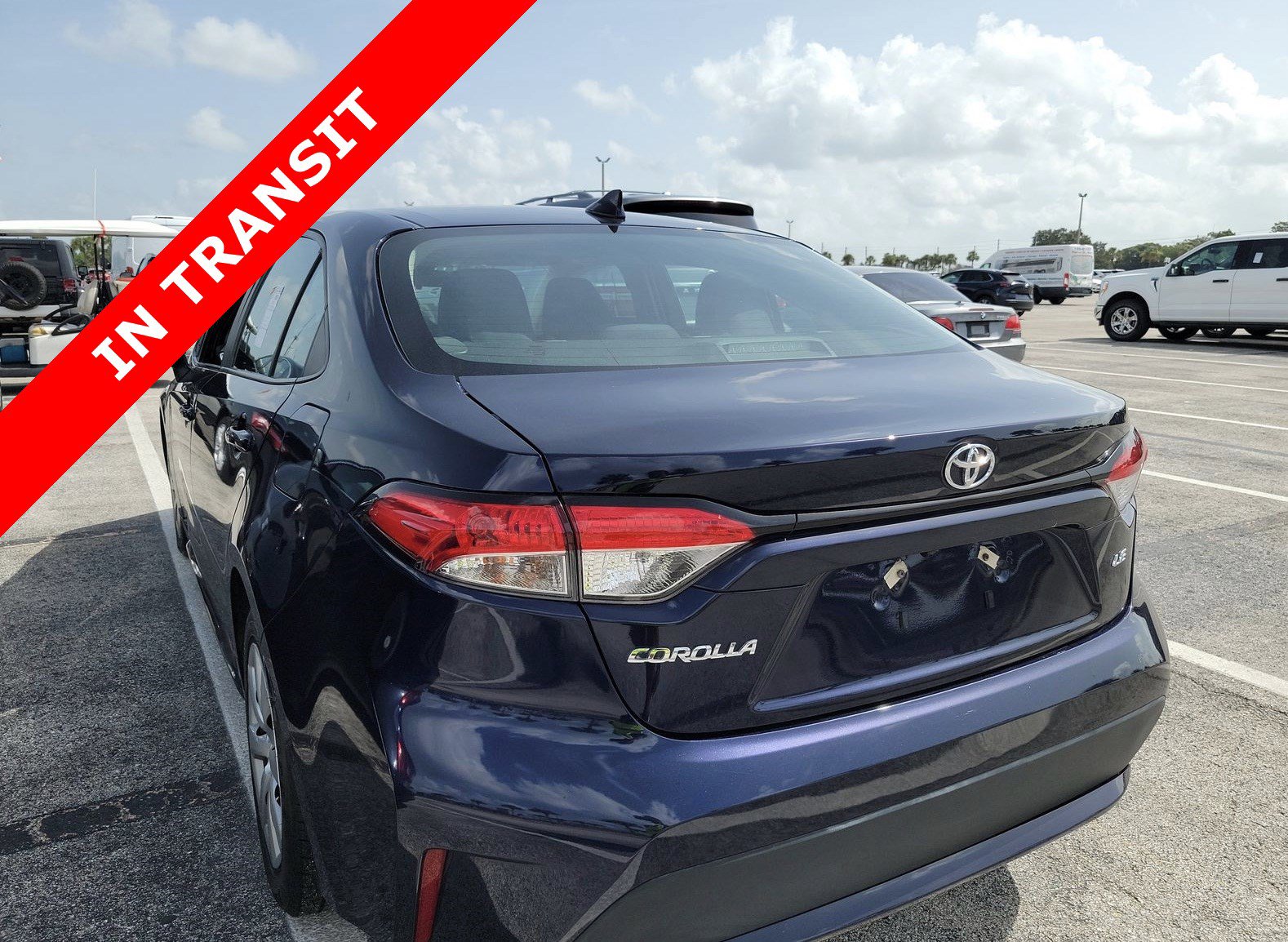 Used 2021 Toyota Corolla LE FWD image 4