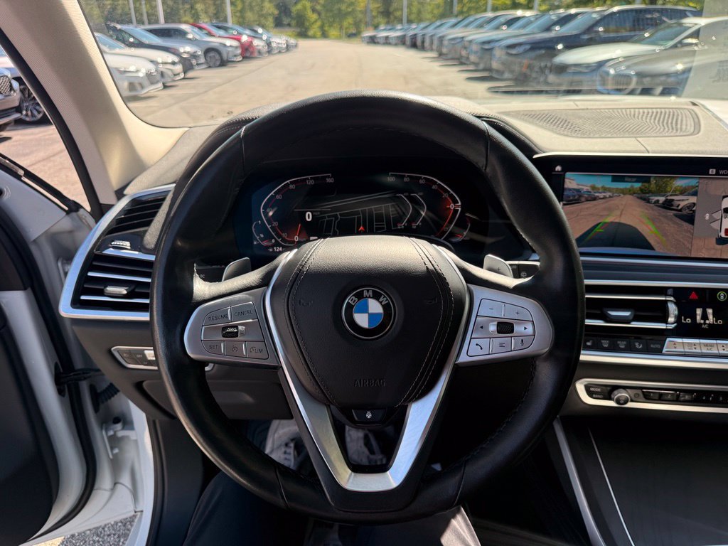 Used 2022 BMW X7 xDrive40i w/ Premium Package AWD/4WD image 16