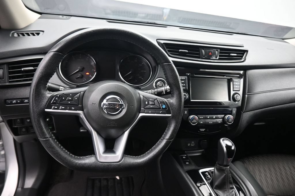 Used 2020 Nissan Rogue SV w/ Premium Package AWD/4WD image 14