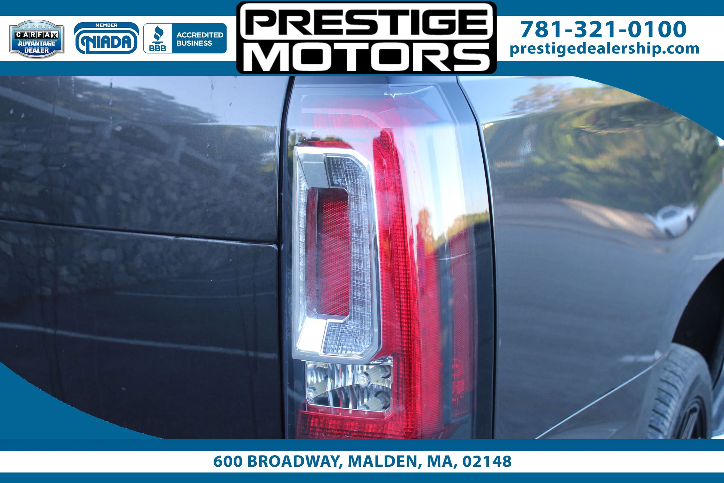 Used 2016 GMC Yukon SLT w/ Open Road Package AWD/4WD image 43
