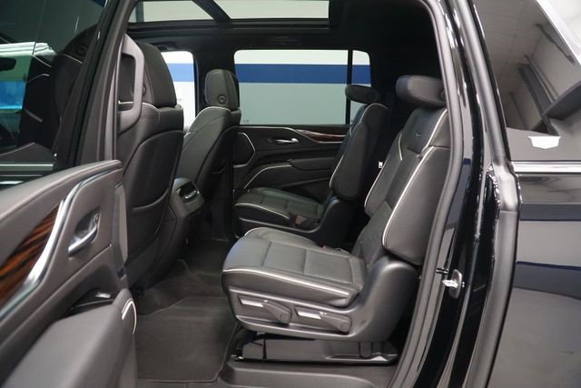 Certified 2023 Cadillac Escalade ESV Premium Luxury w/ Performance Package image 25