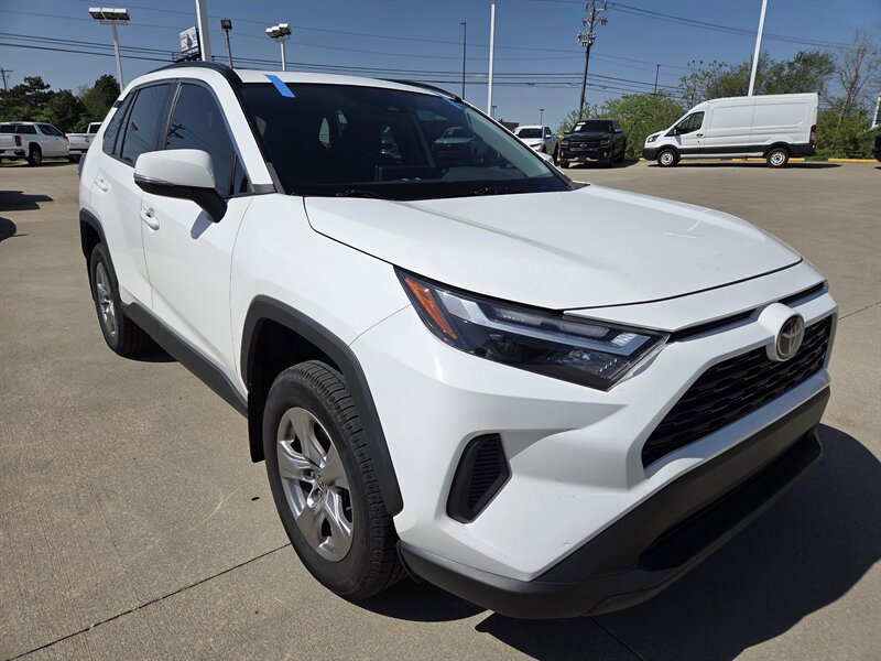 Used 2023 Toyota RAV4 XLE w/ Convenience Package AWD/4WD image 1