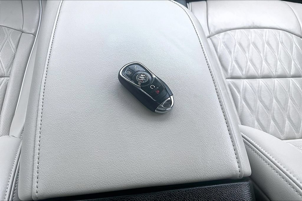 Used 2023 Buick Enclave Avenir w/ Avenir Technology Package FWD image 14