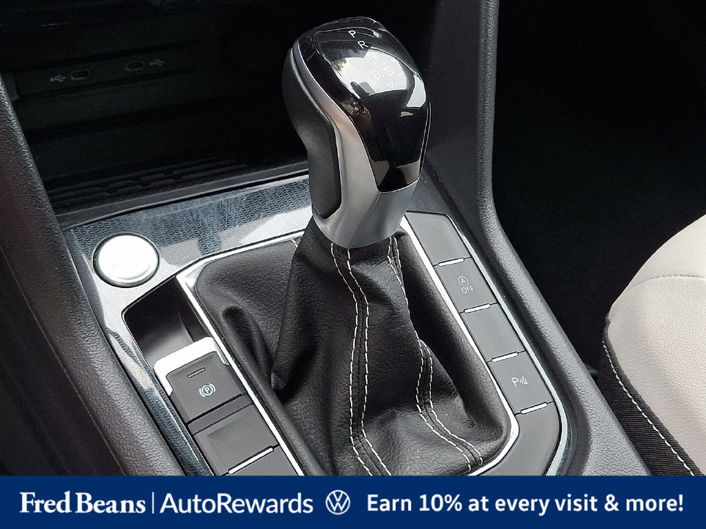 Certified 2025 Volkswagen Taos SE AWD/4WD image 19